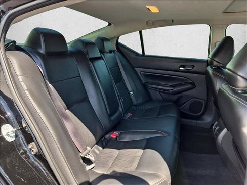 Used 2019 Nissan Altima 2.5 SL FWD image 21