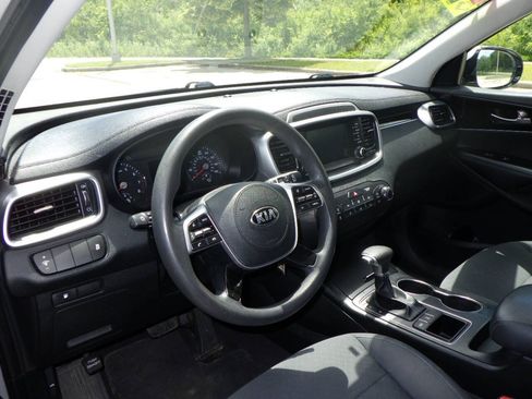 Used 2020 Kia Sorento AWD V6 image 23