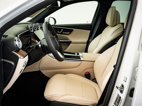 New 2026 Mercedes-Benz GLC 300 GLC 300 image 19