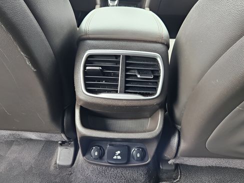 Used 2020 Hyundai Santa Fe Limited FWD image 10