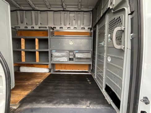 Used 2020 Nissan NV 2500 SV image 20