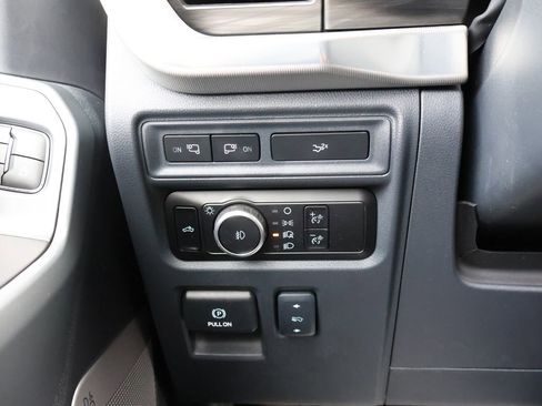 Certified 2024 Ford F150 Lariat w/ FX4 Off-Road Package AWD/4WD image 33