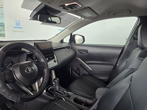 Used 2025 Toyota Corolla Cross LE FWD image 14