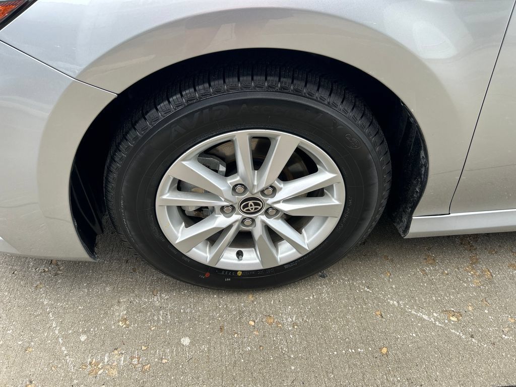 Used 2025 Toyota Camry LE FWD image 15