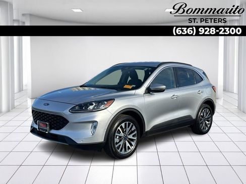 Used 2020 Ford Escape Titanium image 1