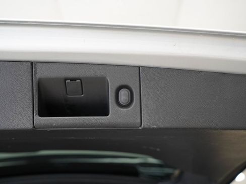 Used 2019 Cadillac Escalade Luxury AWD/4WD image 37