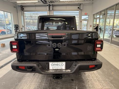 New 2026 Jeep Gladiator Willys image 7