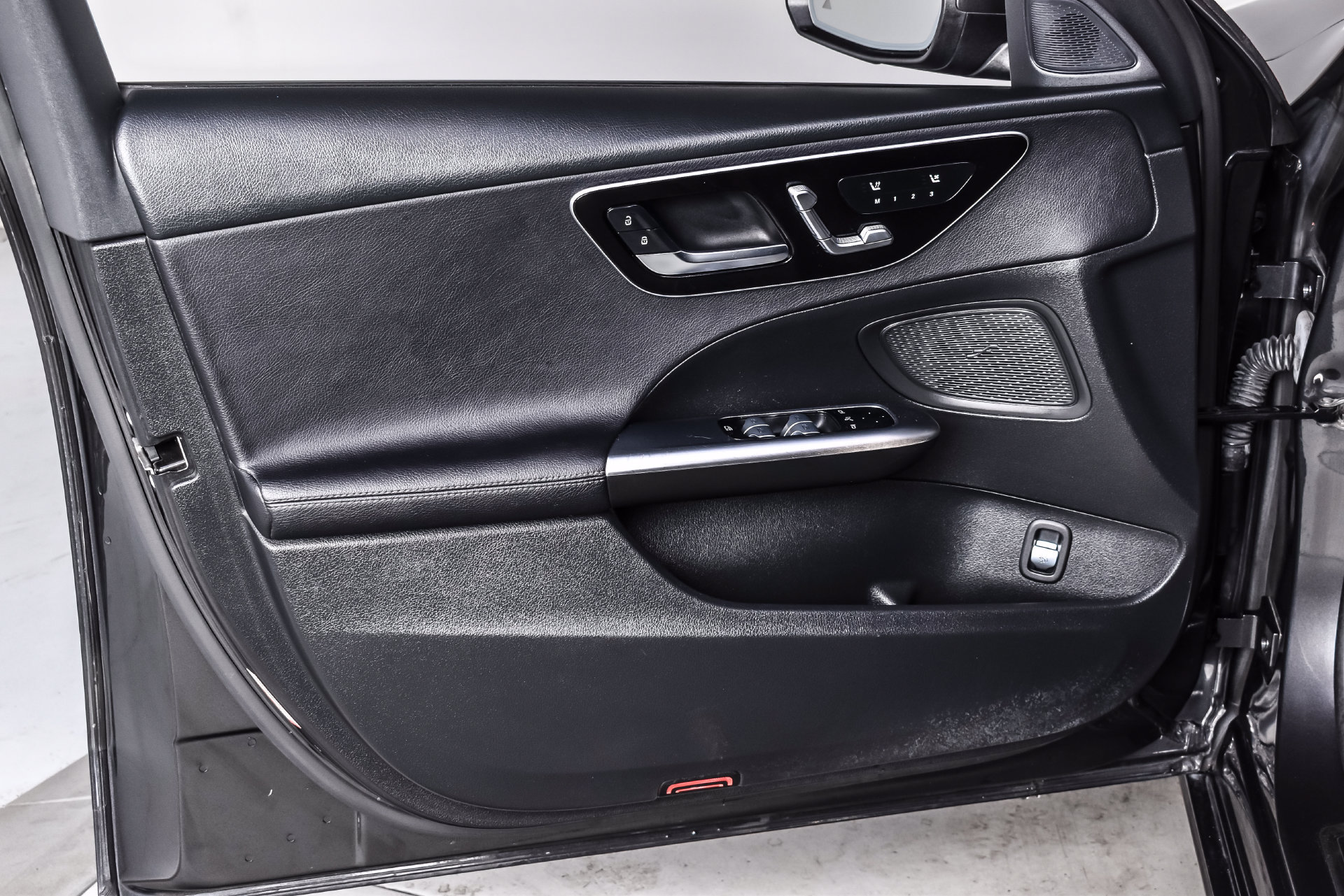 Used 2022 Mercedes-Benz C 300 Sedan image 13