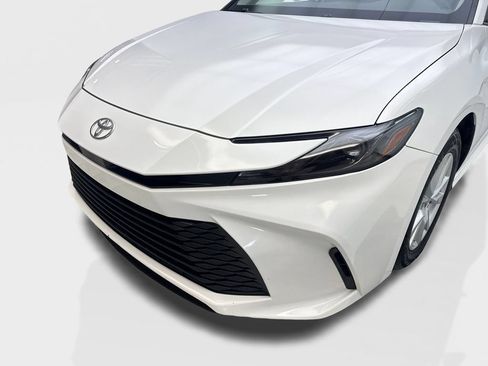 Used 2025 Toyota Camry LE FWD image 16