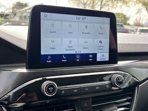 Used 2021 Ford Escape SEL w/ SEL Stealth AWD Package image 17