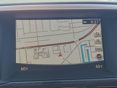 Used 2020 Nissan Pathfinder SL FWD image 20