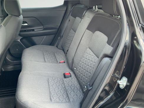Used 2025 Nissan Kicks SV FWD image 19