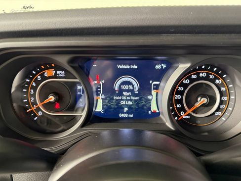 Used 2026 Jeep Wrangler Unlimited Rubicon AWD/4WD image 23