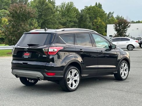 Used 2019 Ford Escape Titanium FWD image 9