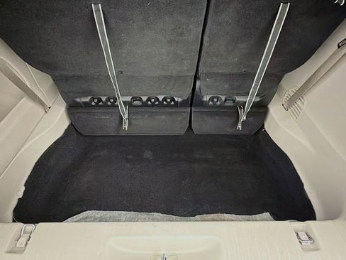 Used 2023 Chrysler Pacifica Touring-L image 25