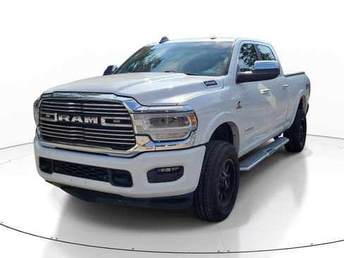 Used 2022 RAM 2500 Laramie AWD/4WD image 3