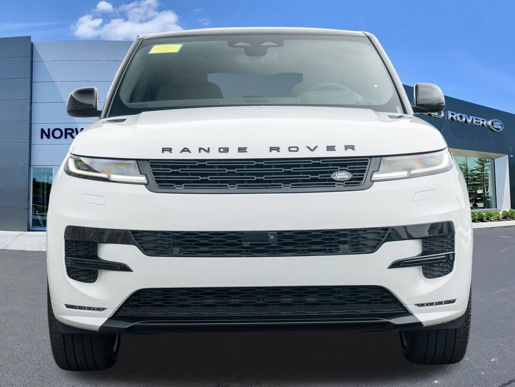New 2026 Land Rover Range Rover Sport Dynamic SE AWD/4WD image 2