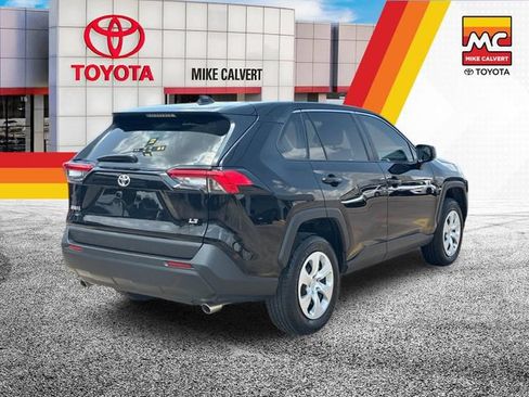 Used 2025 Toyota RAV4 LE FWD image 5