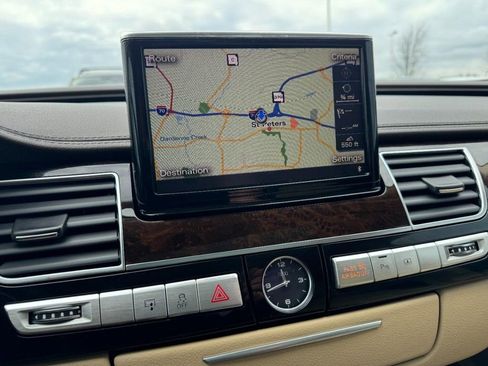 Used 2012 Audi A8 L 4.2 image 22