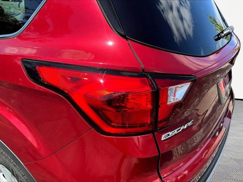 Used 2019 Ford Escape SEL AWD/4WD image 23