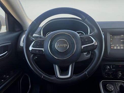 Used 2019 Jeep Compass Latitude image 28