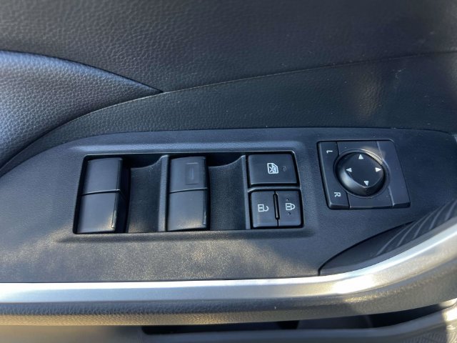 Used 2024 Toyota RAV4 LE AWD/4WD image 19