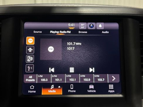 Used 2024 RAM 5500 Tradesman w/ Chrome Appearance Group AWD/4WD image 12