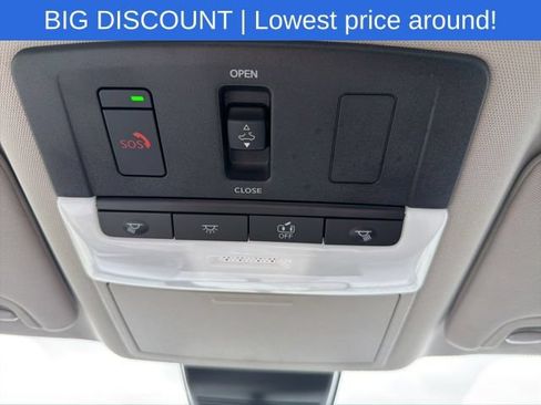Used 2025 Nissan Altima 2.5 SL FWD image 36