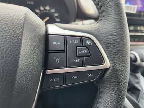 Certified 2026 Toyota Sienna XLE FWD image 29