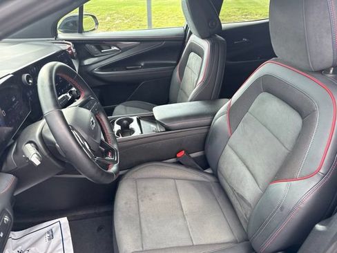 Used 2024 Chevrolet Blazer EV RS AWD/4WD image 13