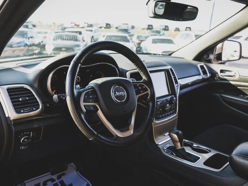 Used 2017 Jeep Grand Cherokee Limited 75th Anniversary image 2