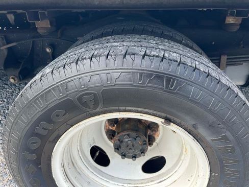 Used 2022 Ford E-350 and Econoline 350 Super Duty RWD image 22