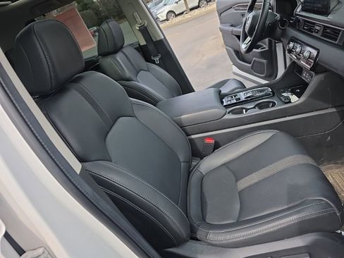 Certified 2024 Honda Pilot Touring image 24