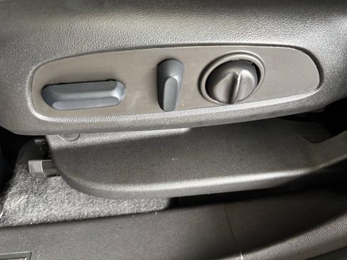 Used 2022 Chevrolet Equinox LT FWD image 30