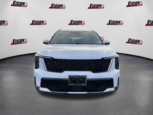 Certified 2025 Kia Sorento S image 2