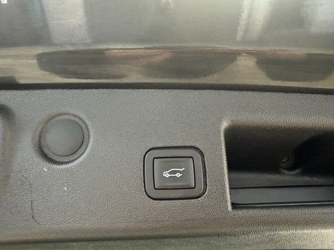 Certified 2024 Chevrolet Equinox RS FWD image 24