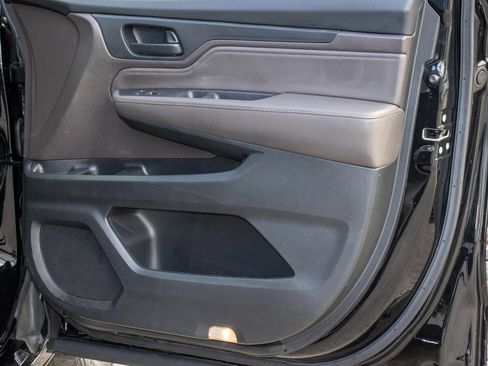 Certified 2018 Honda Odyssey Touring image 13