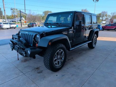 Used 2013 Jeep Wrangler Unlimited Rubicon w/ Connectivity Group image 4