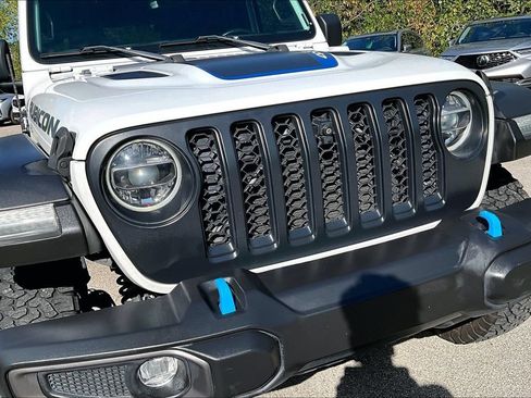 Used 2021 Jeep Wrangler Unlimited Rubicon 4xe w/ Cold Weather Group AWD/4WD image 38