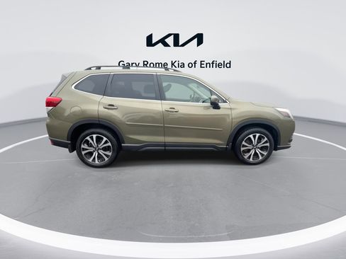 Used 2022 Subaru Forester Limited image 9