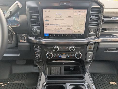 New 2026 Ford F250 Lariat w/ Black Appearance Package AWD/4WD image 22