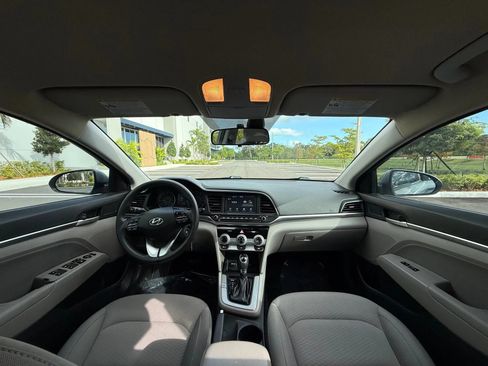 Used 2019 Hyundai Elantra SEL FWD image 15