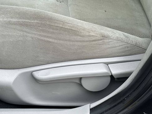 Used 2013 Toyota Corolla L FWD image 24