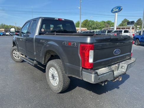 Used 2019 Ford F250 XLT w/ XLT Value Package image 5