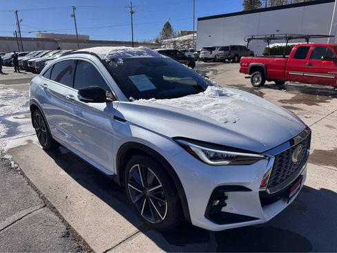 Used 2024 INFINITI QX55 Essential image 7