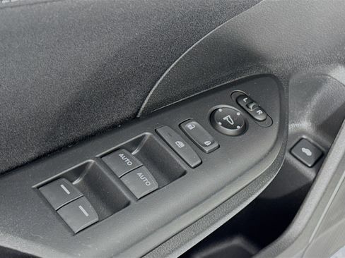 Certified 2019 Honda Insight EX image 17