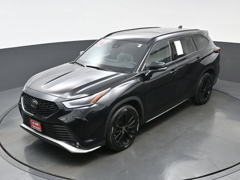 Used 2024 Toyota Highlander XSE AWD/4WD image 39