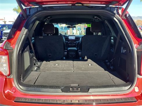 Certified 2023 Ford Explorer Platinum w/ Class IV Trailer Tow Package image 28