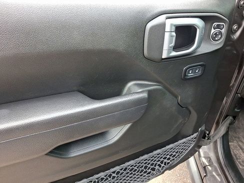 Used 2023 Jeep Wrangler Unlimited w/ Cold Weather Group AWD/4WD image 13