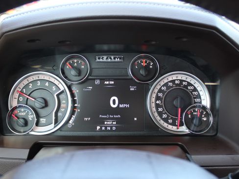 Used 2018 RAM 2500 Laramie w/ Convenience Group AWD/4WD image 31